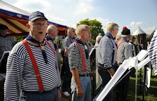 Shantykoor op zomerfeest